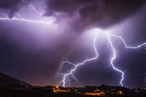 Một người tử vong do bị sét đánh ở Hà Nội