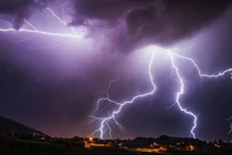 Một người tử vong do bị sét đánh ở Hà Nội