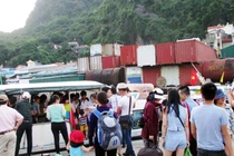 Tàu cao tốc chở vượt khách: Xem xét trách nhiệm Cảng vụ QN