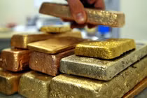 Quan tham Trung Quốc điều xe chở đầy vàng đi hối lộ