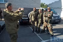 Cuộc sống tình nguyện viên tiễu phạt miền đông Ukraine