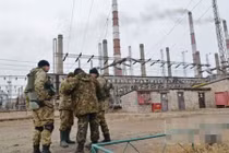 Lo ly khai, Ukraine canh gác nghiêm nhà máy điện ở Lugansk