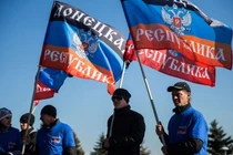 EU trừng phạt 13 đại diện ly khai Ukraine