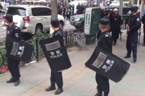 Chợ Tân Cương bị tấn công, ít nhất 22 người thiệt mạng