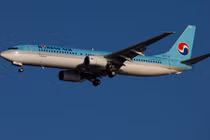 Cậy bố, con gái trục xuất tiếp viên ra khỏi máy bay