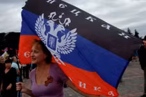 Tổng thống Ukraine ký luật tự trị đặc biệt cho vùng Donbass