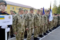 Nhiều người Ukraine đồng loạt nhận giấy triệu tập quân sự