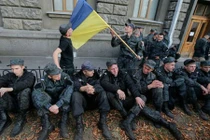 Ukraine tố tình báo Nga giật dây lính nghĩa vụ biểu tình