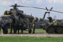 TT Ukraine điều trực thăng gìn giữ hòa bình sang miền đông