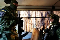 Cuộc sống hàng ngày của binh sĩ Ukraine ở chảo lửa Donetsk