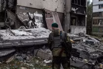 Ukraine đóng cửa các cơ quan ở miền đông