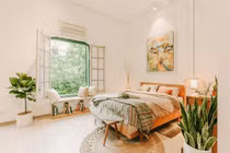 Cải tạo căn hộ studio nằm trong biệt thự Pháp cổ theo phong cách Rustic