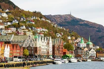 Quốc gia đầu tiên tuyên bố hết dịch Covid-19, dân “giàu khủng” cỡ nào?