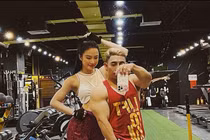 Từ 'bà mẹ nhí', Angela Phương Trinh hóa thân thành 'nữ hoàng cơ bắp'