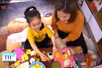 Mẹ giữ lại đồ vứt đi, cùng con gái làm những đồ vật xinh yêu