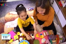 Mẹ giữ lại đồ vứt đi, cùng con gái làm những đồ vật xinh yêu