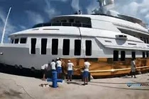 Video: Mạ vàng cho siêu du thuyền hơn 450 tỷ đồng