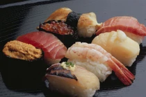 Vốn là thức ăn mèo còn chê, miếng thịt mỏng dính này có giá tiền triệu