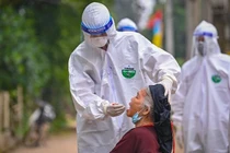 Chiều 3/5: VN có thêm 1 ca mắc COVID-19, cách ly ngay khi nhập cảnh