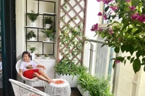 Khám phá chung cư sang chảnh, ngập hoa tươi của siêu mẫu Xuân Lan