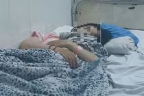 Bêu tên dưới cờ là cách giáo dục dựa trên sự đau đớn của học trò