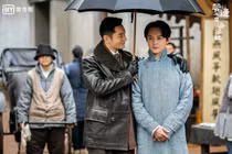 Huỳnh Hiểu Minh và bạn diễn ngất xỉu sau cảnh quay uống rượu