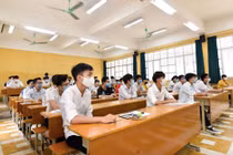 Bà Rịa – Vũng Tàu: Đề thi được vận chuyển ra Côn Đảo bằng trực thăng