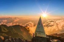 Dãy núi nào cao nhất Việt Nam?