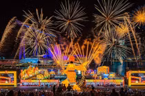 Vì sao có truyền thống bắn pháo hoa đón năm mới?