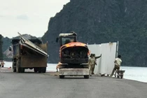 Ô tô lao xuống biển: Đơn vị thi công và chủ thầu có thể bị truy cứu