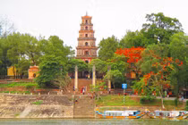 Vì sao Huế được gọi là đất Thần Kinh?