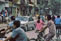 Hình ảnh cực sinh động về giao thông Hà Nội đầu thập niên 1990