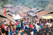 Chợ tình Khau Vai ở tỉnh nào, bán hàng gì?