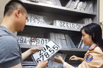 Tin nóng ngày 20/7: Bán xe sang tỉnh khác phải nộp lại biển số