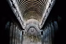 Ngôi đền cổ chạm khắc từ một khối đá khổng lồ ở Ấn Độ