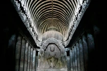 Ngôi đền cổ chạm khắc từ một khối đá khổng lồ ở Ấn Độ