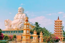 Tận mục 3 bức tượng Phật Di Lặc lớn ở miền Tây
