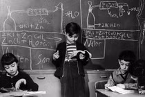 Bên trong trường đào tạo thiên tài nhí ở thế kỷ trước