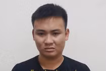 Bắt đối tượng bóp cổ, cướp tài sản của người phụ nữ đi đường