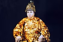 Vị vua Việt 300 vợ và cung tần nhưng không có con 