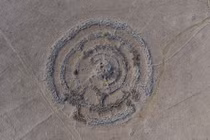 Khó giải 7 vòng tròn đá xuất hiện rải rác khắp thế giới