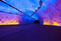 Sửng sốt trước 8 đường hầm độc đáo trên thế giới