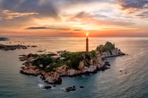 Khám phá 7 ngọn hải đăng nổi tiếng, "đẹp mê hồn" của Việt Nam