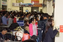 180 hành khách vật vờ vì VietjetAir hủy chuyến, bỏ mặc