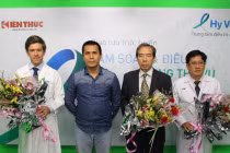 Giao lưu trực tuyến: “Tầm soát và điều trị Ung thư vú“