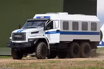 Choáng với dàn xe đặc chủng lực lượng thực thi pháp luật Nga (2)