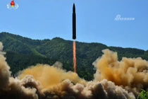 Dung nhan tên lửa liên lục địa Triều Tiên mới bắn