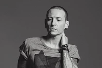 Tin “sốc“: Giọng ca chính Linkin Park treo cổ tự tử 