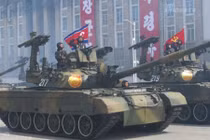 Triều Tiên khoe xe tăng có vũ khí "khủng" nhất hành tinh