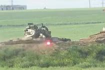 Khoảnh khắc ám ảnh xe tăng TNK trúng đạn ở Syria